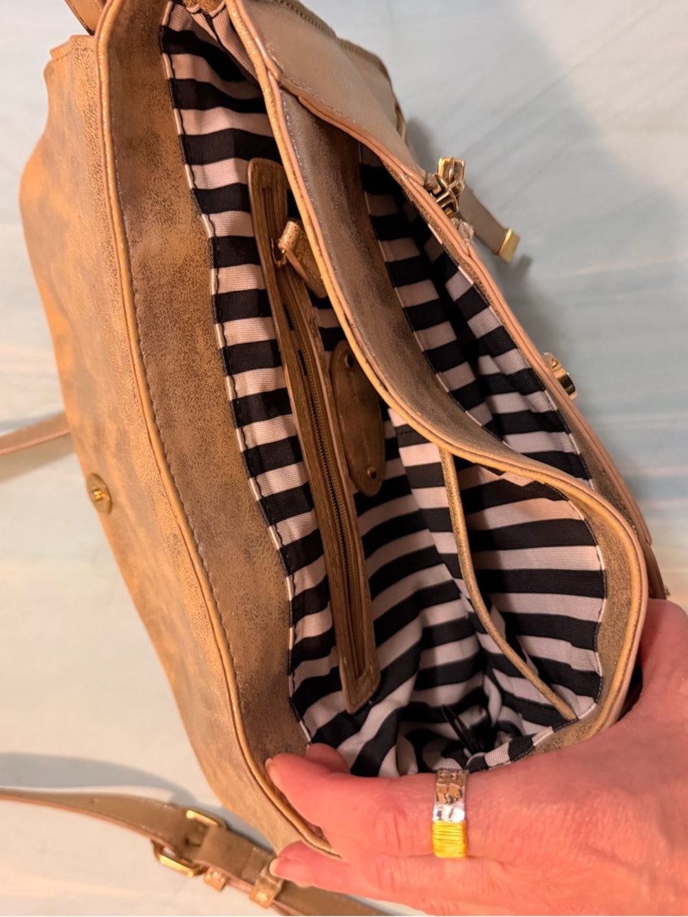 Gianni Bini Metallic Gold / Tan Crossbody with Matching Wallet Set - Picture 2 of 10